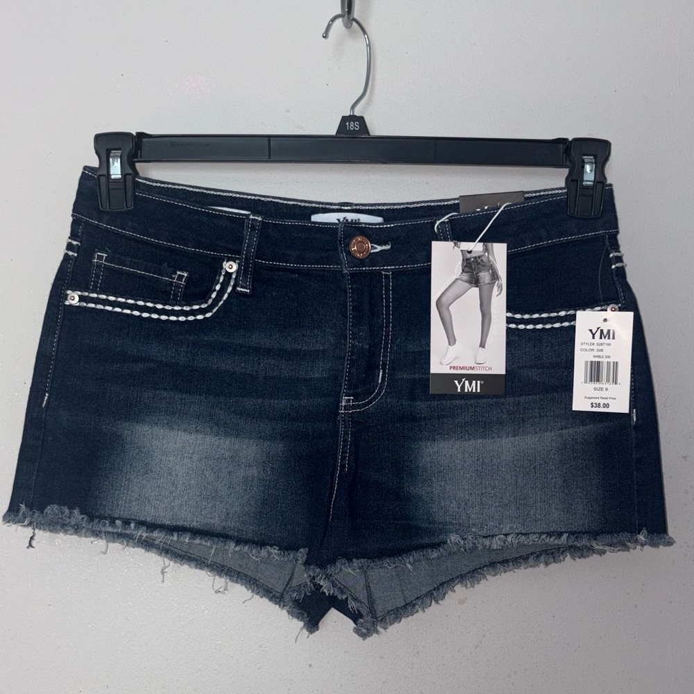 NWT YMI Jeans Premium Stitch Mid-Rise Denim Shorts Womens Juniors Size 9/29